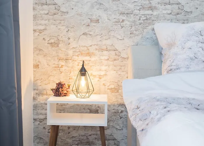 Lejlighed Deluxe For 5 - Sauna & Pool - Free Parking *