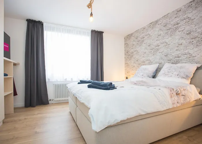 Deluxe For 5 - Sauna & Pool - Free Parking Lejlighed *