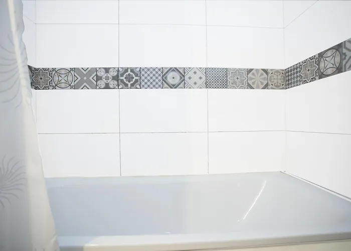 Apartment Deluxe For 5 - Sauna & Pool - Free Parking